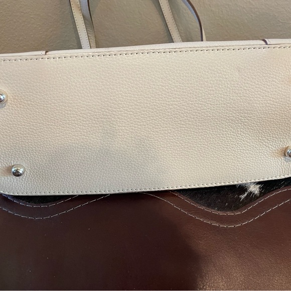 Brighton Ferrara Collection Gabriella medallion medium handbag - Picture 10 of 10